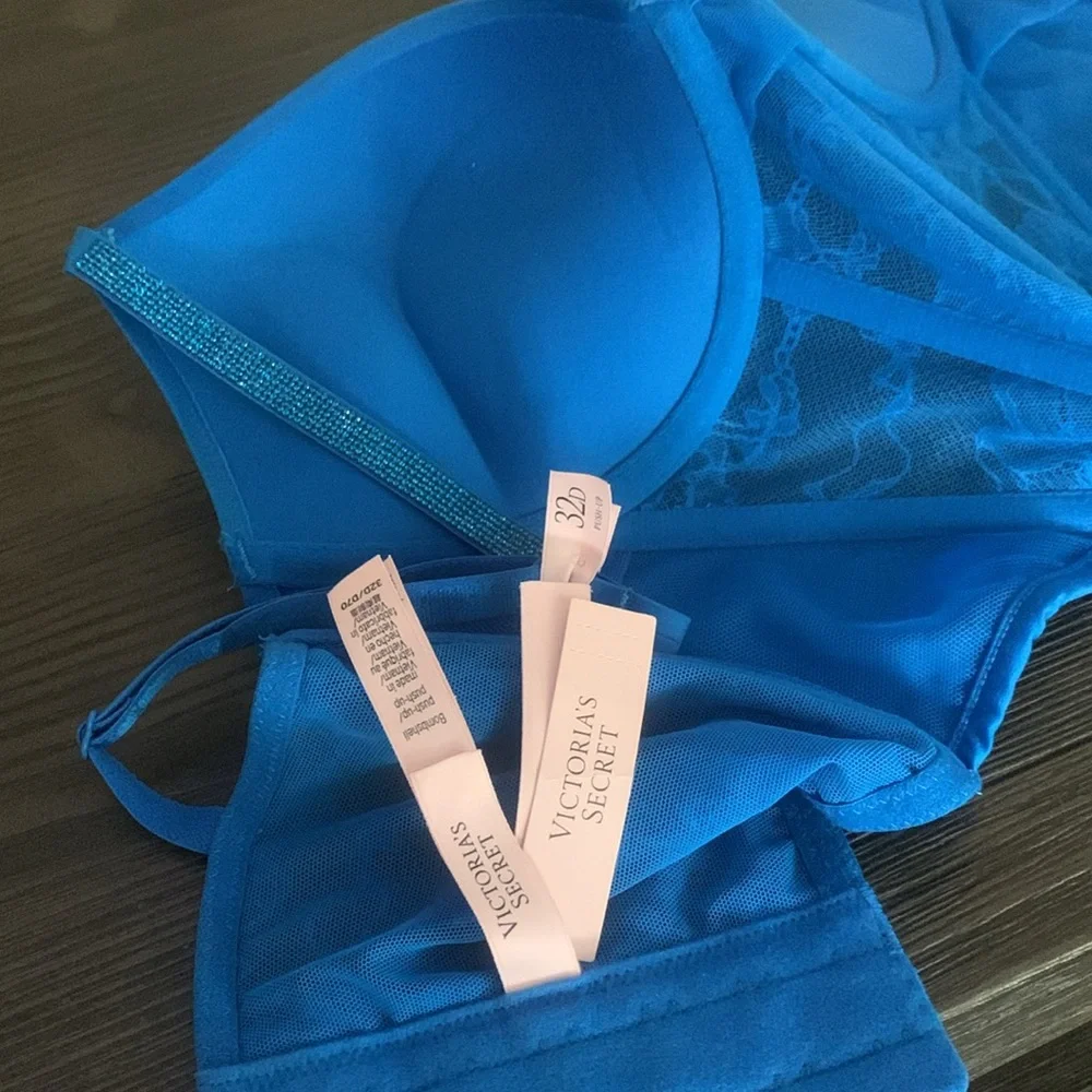 Victoria's Secret Vibrant Blue bombshell  Lace Bra $85 new79